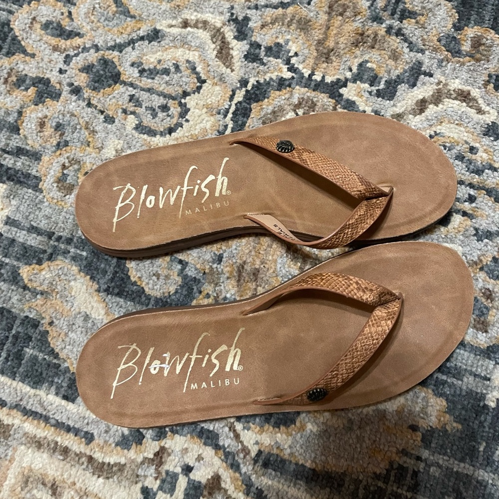 NWOT Blowfish Sandals